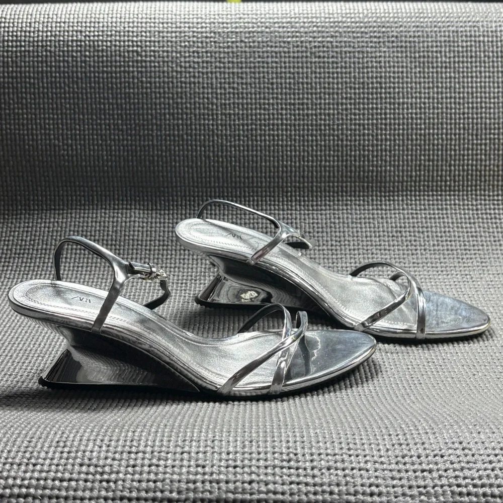 Zara Sandals Women 41 Silver Metallic Strappy Wedge Mirror Heel Y2K Retro Chrome